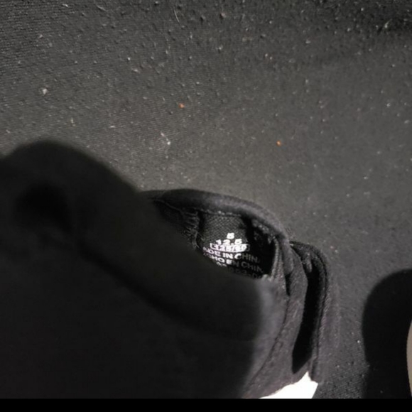 Old Navy Toddler Girl Black Slip-Ons - Picture 4 of 5